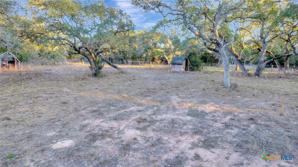 715 Private Road 1051 Property Photo 16
