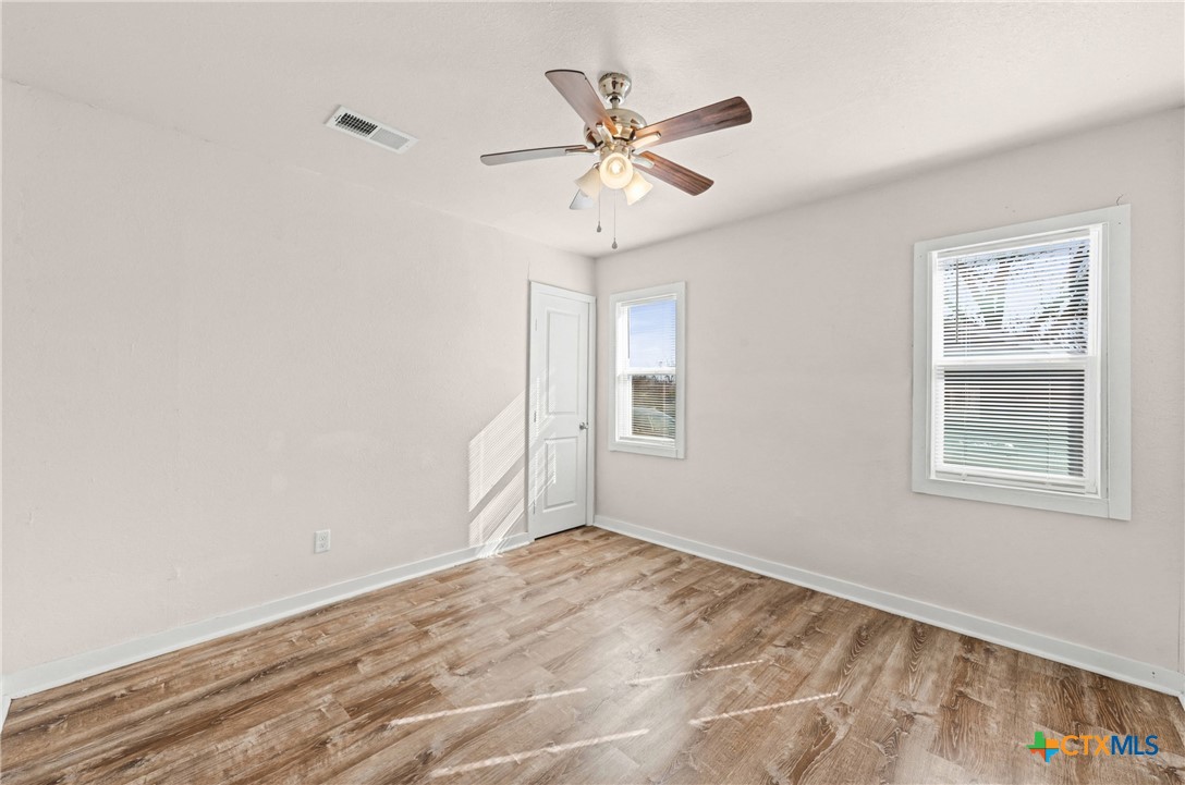 906 S 2nd Street Property Photo 24