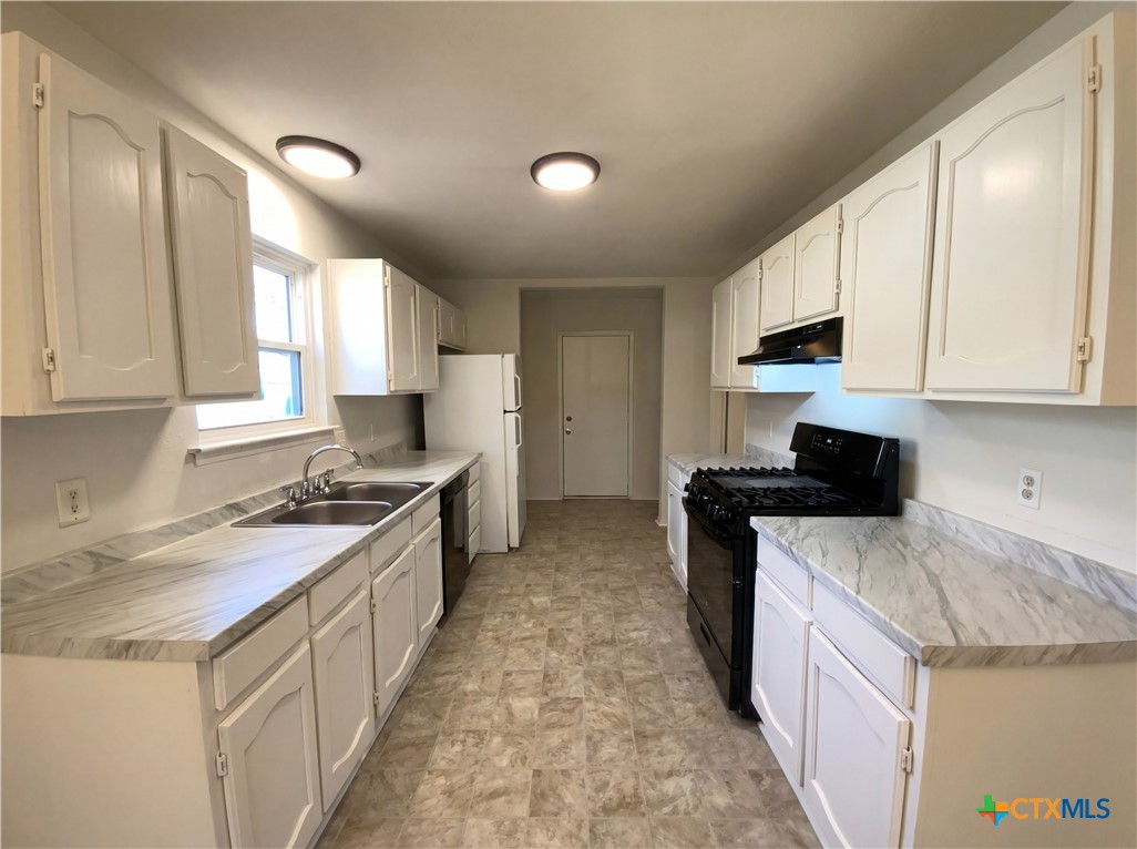 1407 Rose Avenue Property Photo 2