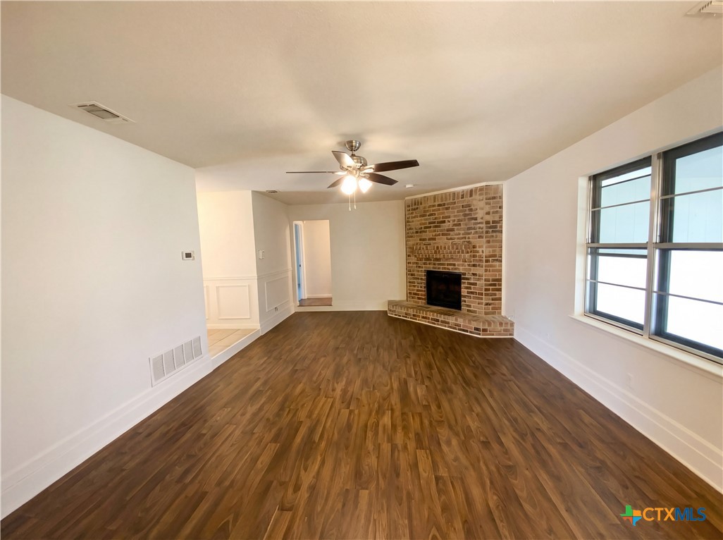 1407 Rose Avenue Property Photo 3