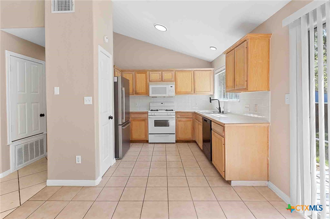 2003 Ramona Circle Property Photo 8