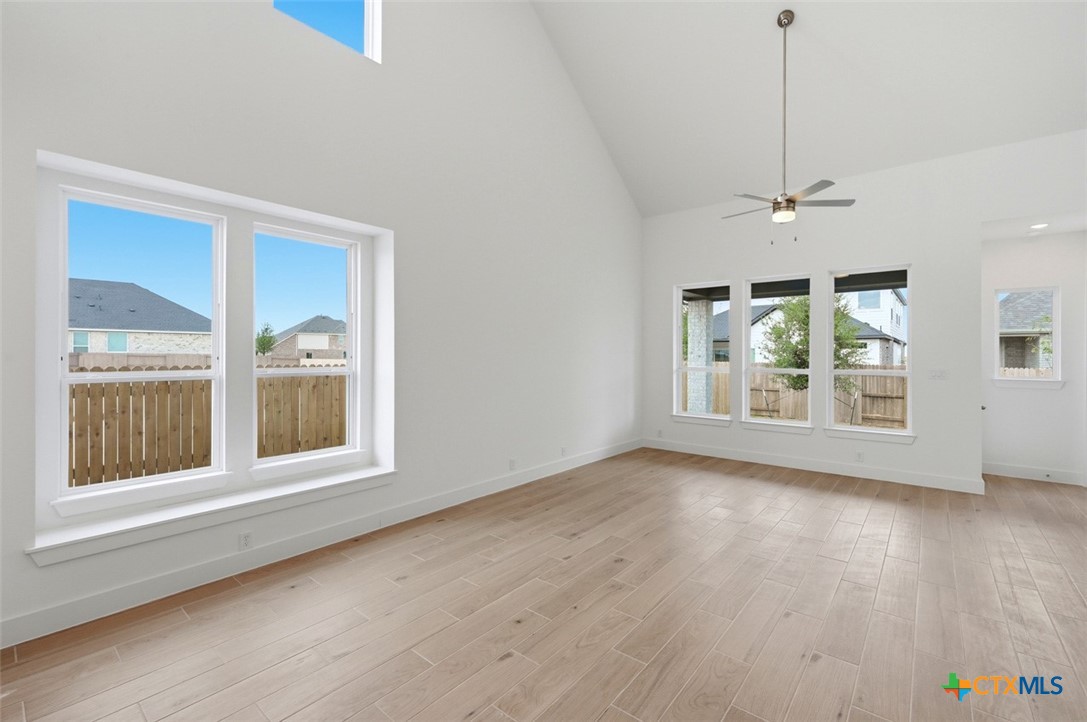 2558 High Ground Property Photo 6