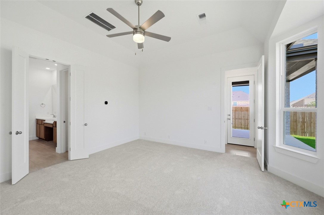 2558 High Ground Property Photo 10