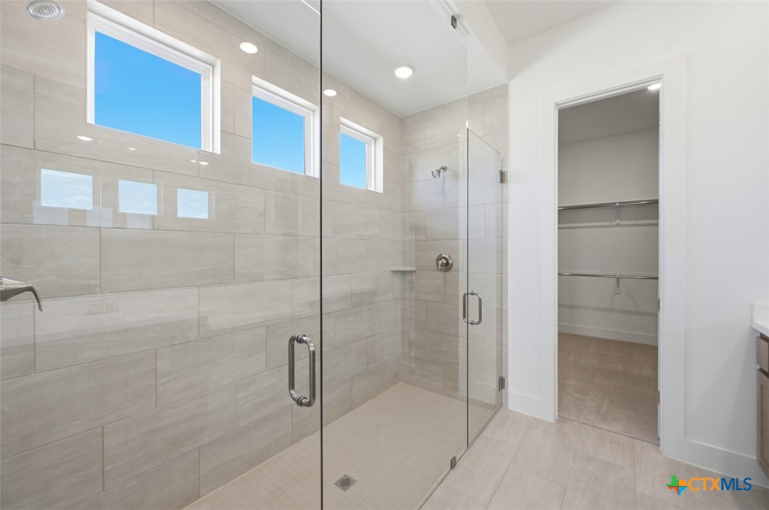 2558 High Ground Property Photo 12