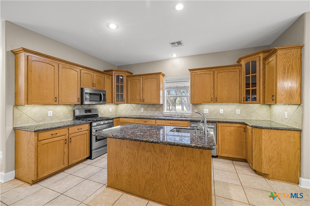 233 Post Oak Bend Property Photo 10
