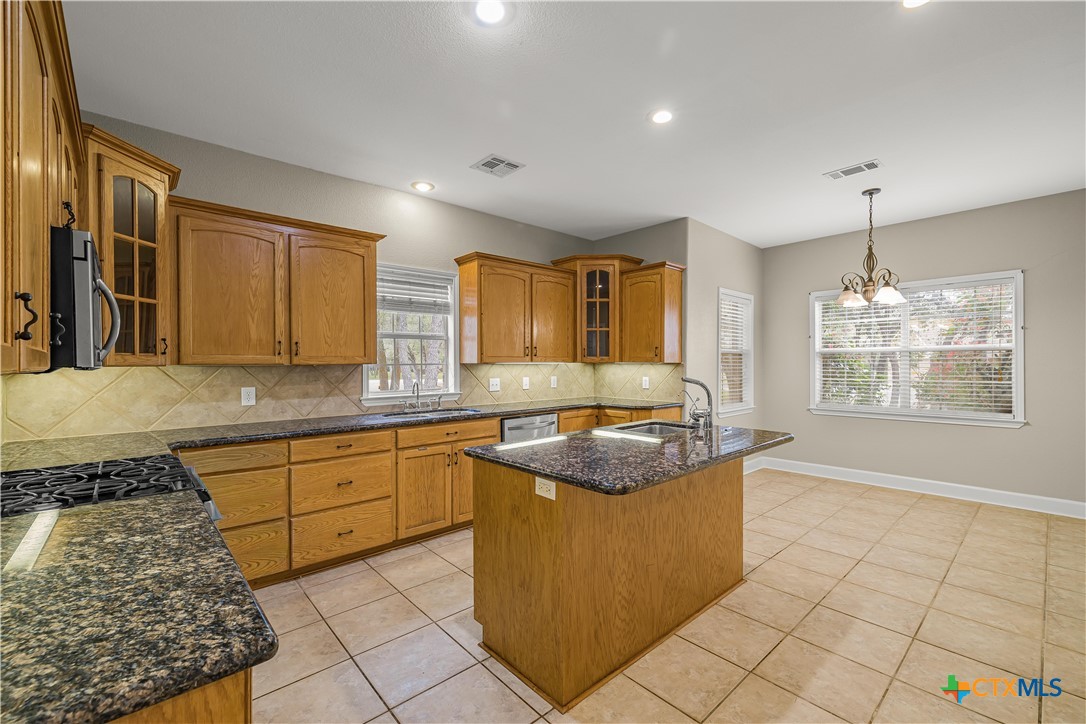 233 Post Oak Bend Property Photo 11