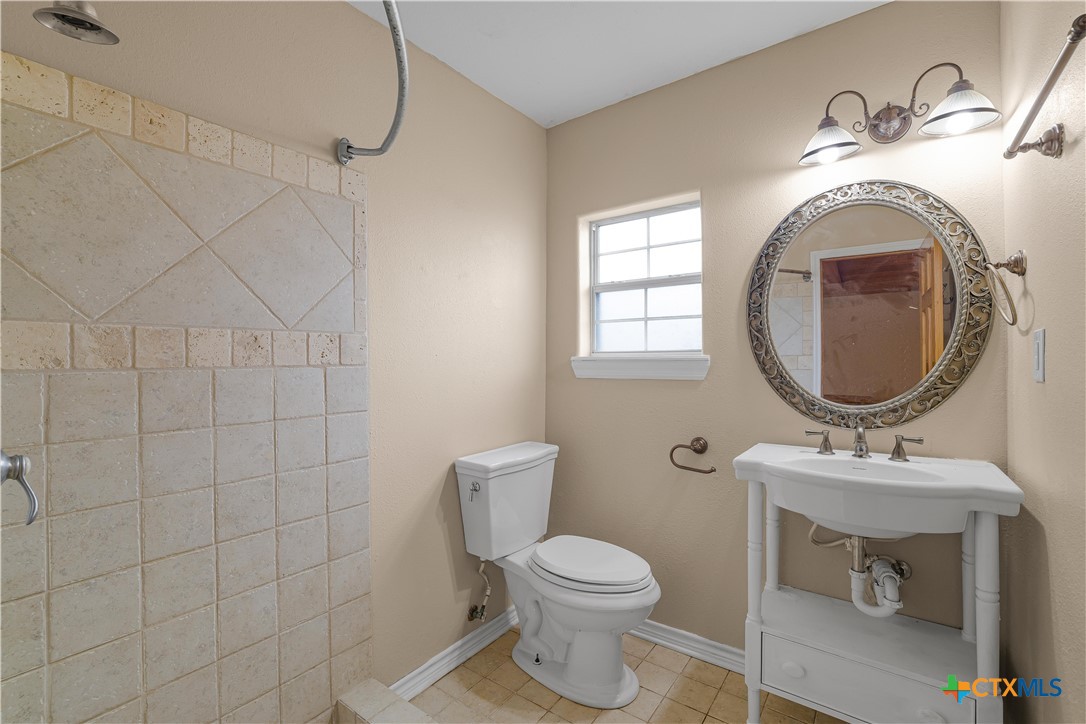 233 Post Oak Bend Property Photo 35