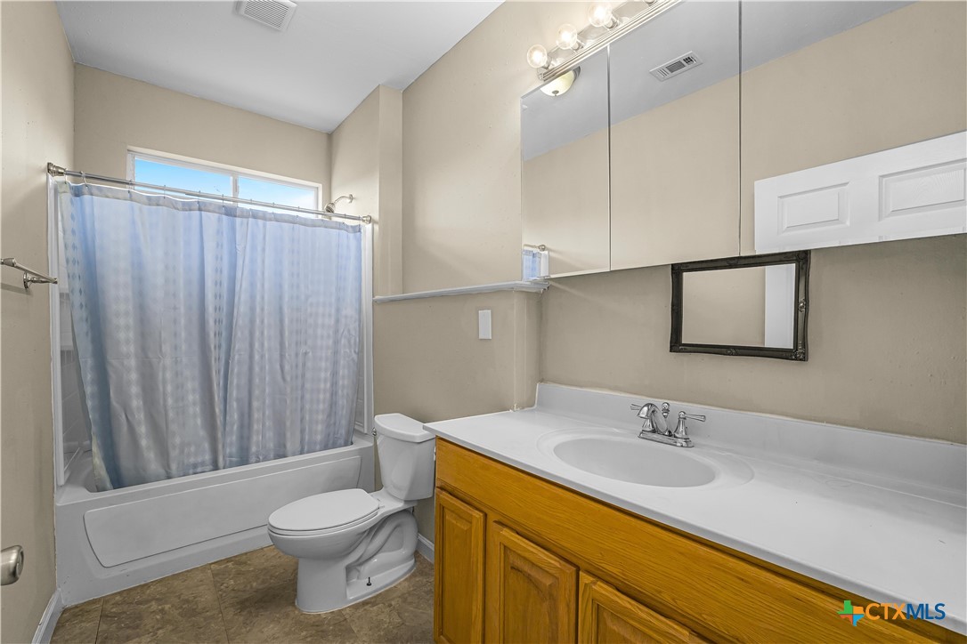 233 Post Oak Bend Property Photo 38