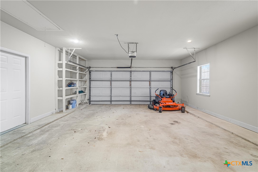 233 Post Oak Bend Property Photo 40