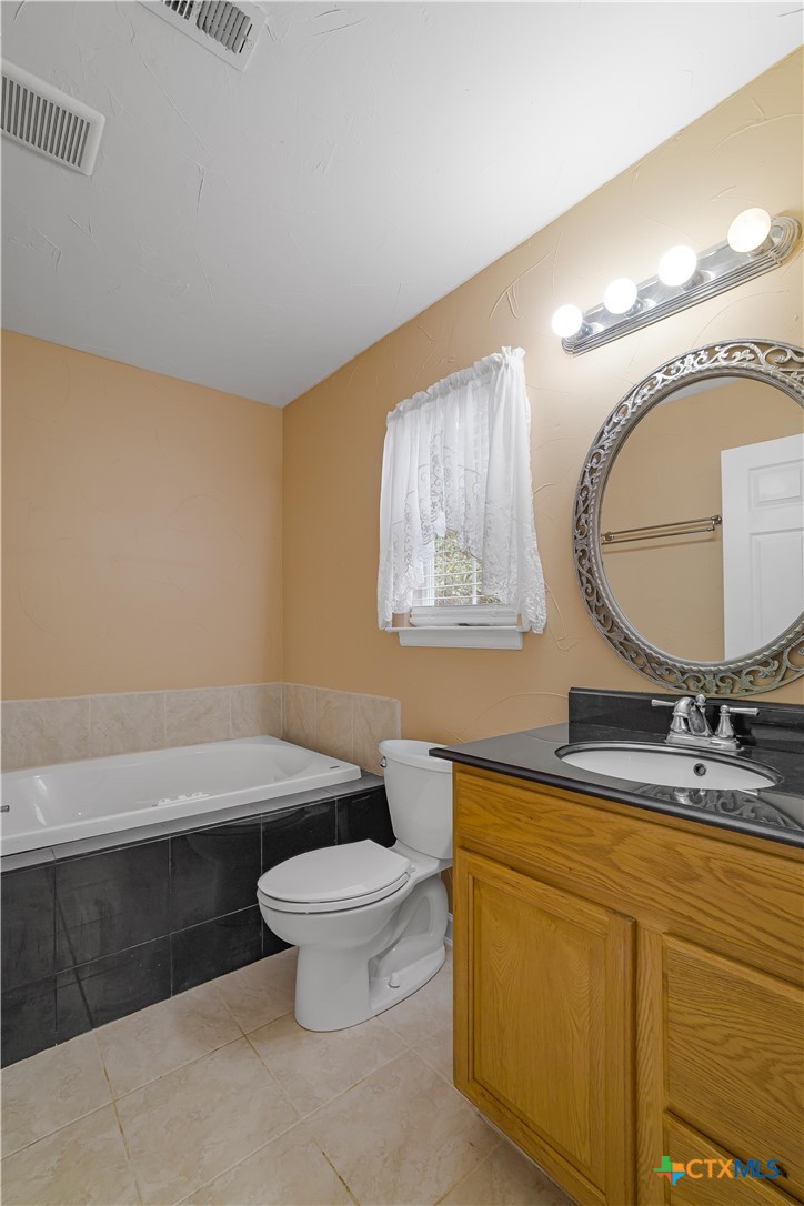 233 Post Oak Bend Property Photo 42
