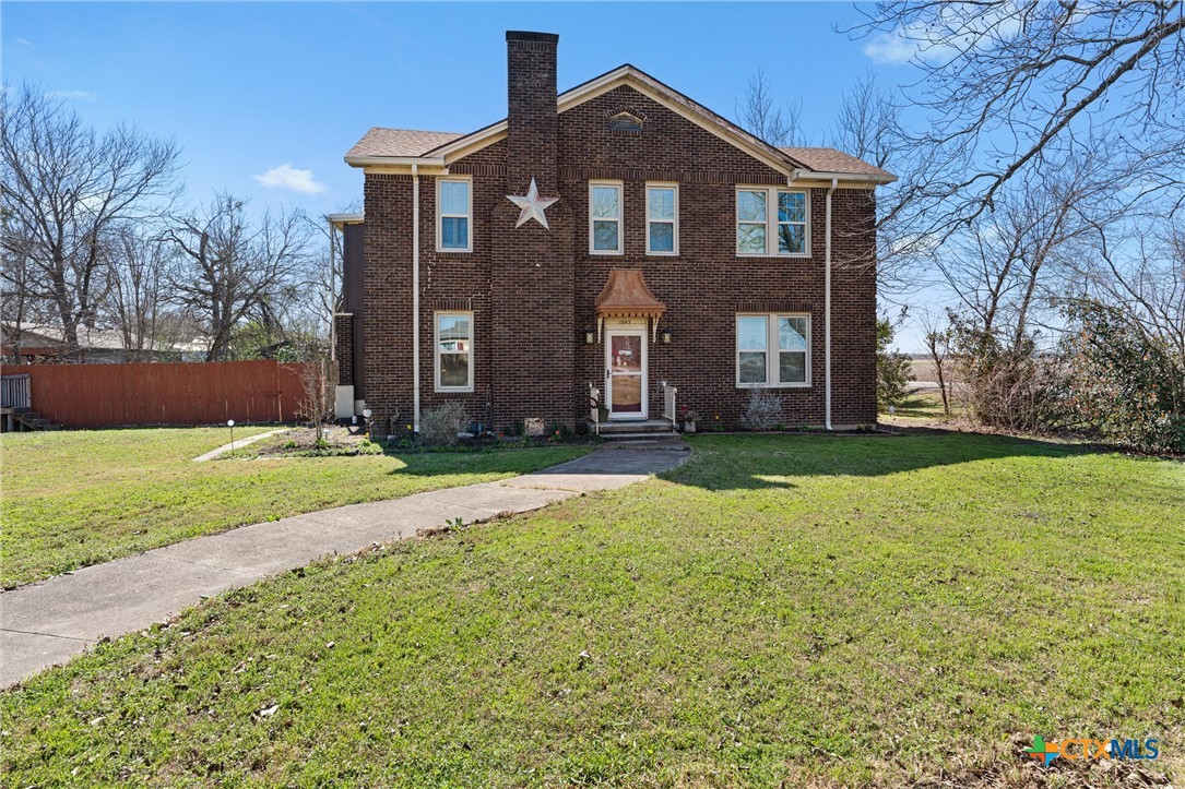 1543 W Clark Street Property Photo 3