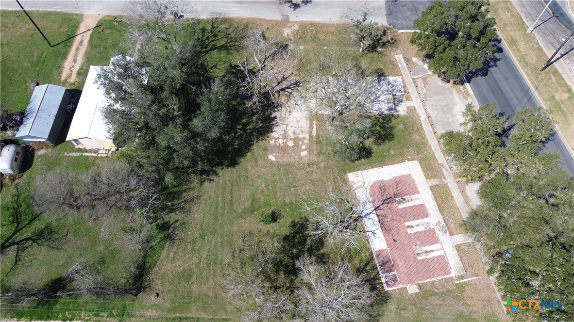 907 N. East St Property Photo 11