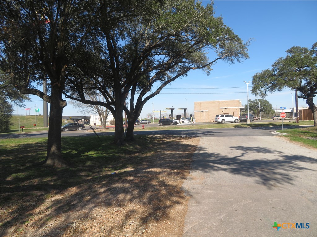 907 N. East St Property Photo 29
