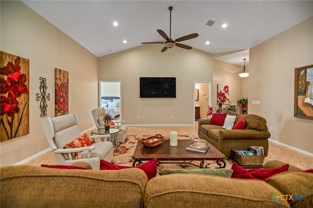 265 Coastal Oaks Loop Property Photo 25