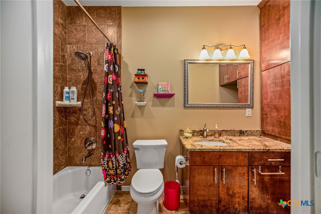 265 Coastal Oaks Loop Property Photo 27