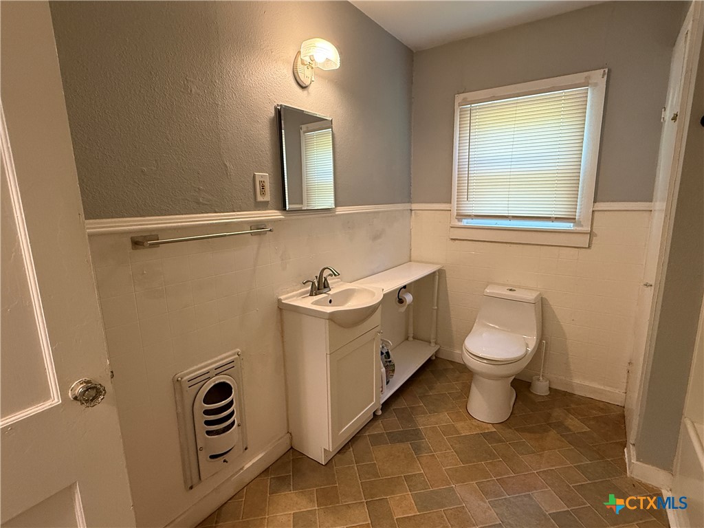 859 Oasis Street Property Photo 11