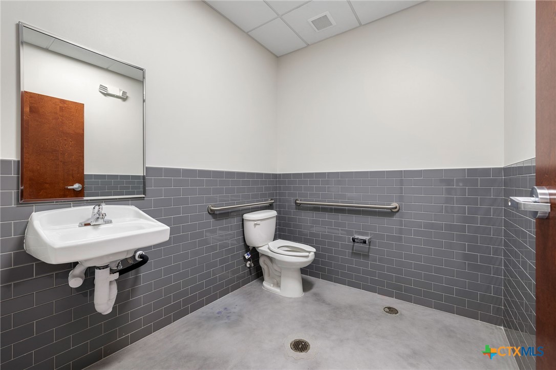 5373 Williams Drive Property Photo 17