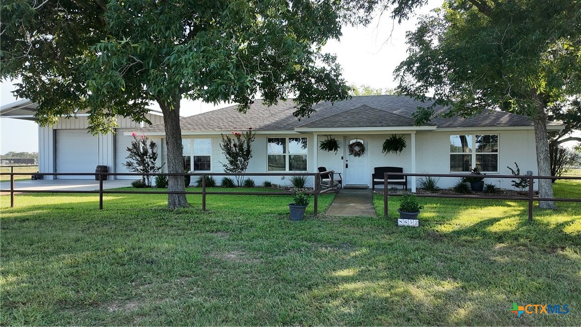 8652 State Highway 111 E Property Photo 1