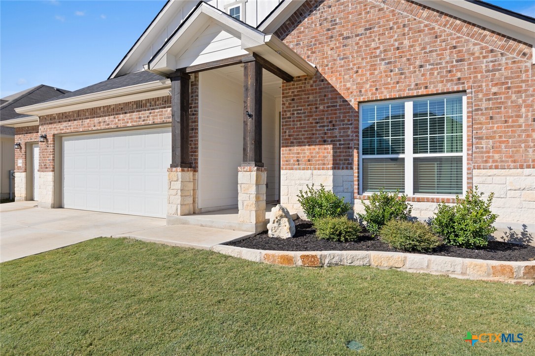 2028 Clear Sky Court Property Photo 5