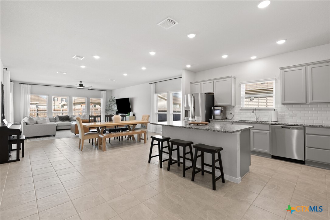 2028 Clear Sky Court Property Photo 8