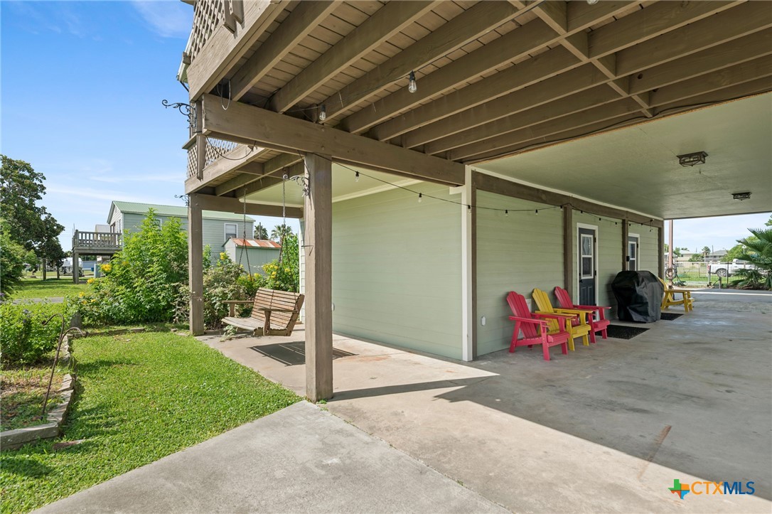 1402 Van Buren Property Photo 3