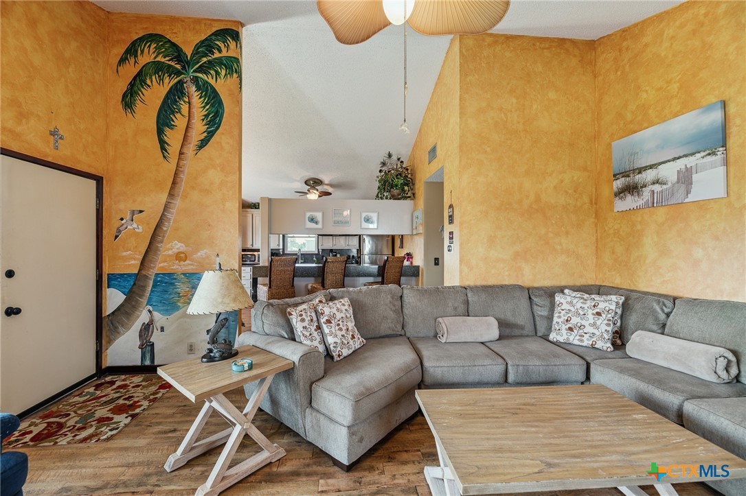 1402 Van Buren Property Photo 16
