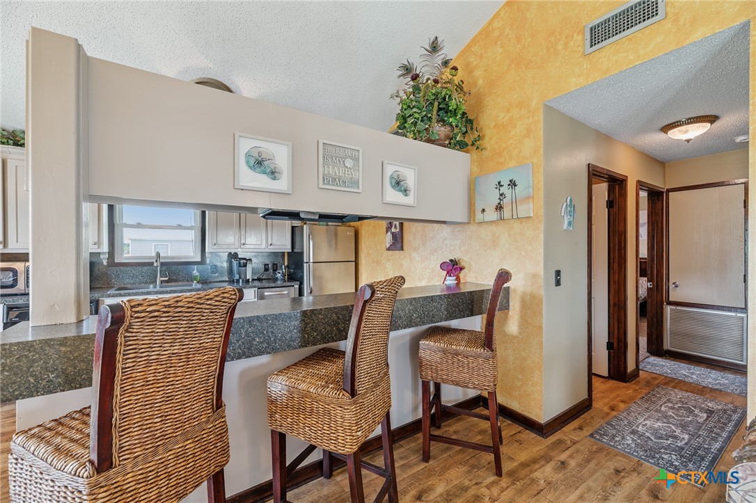 1402 Van Buren Property Photo 19