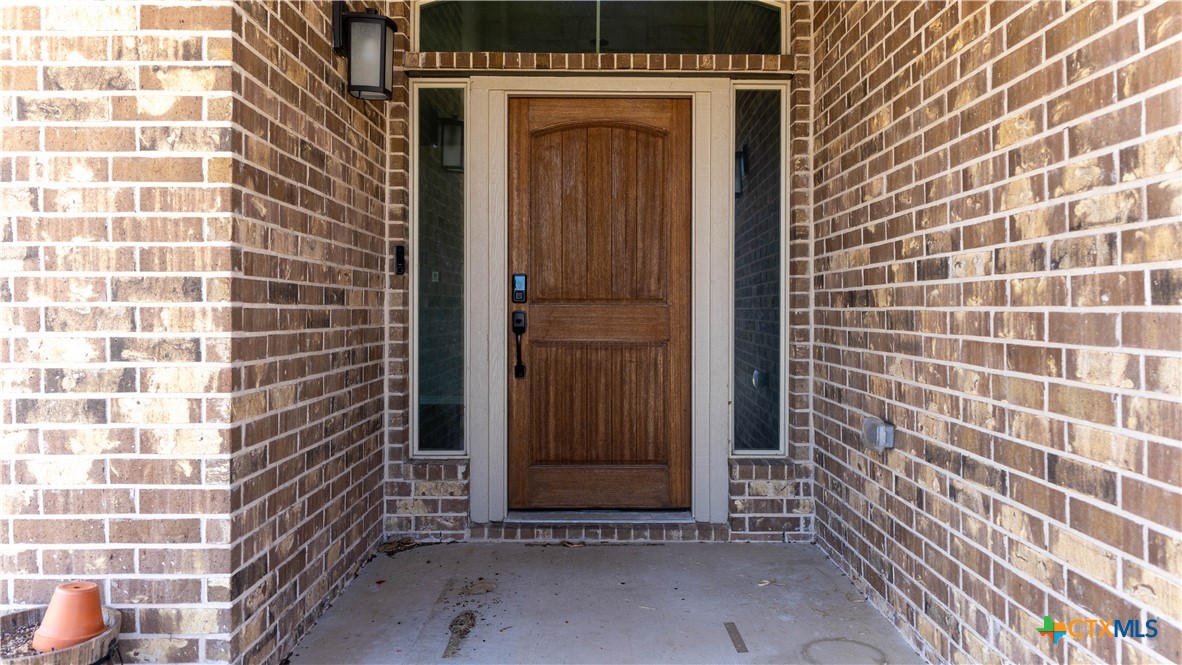 5748 St. Charles Drive Property Photo 4