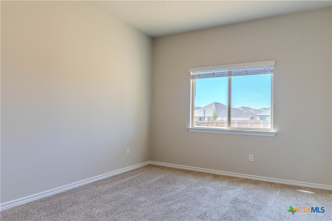 5748 St. Charles Drive Property Photo 8