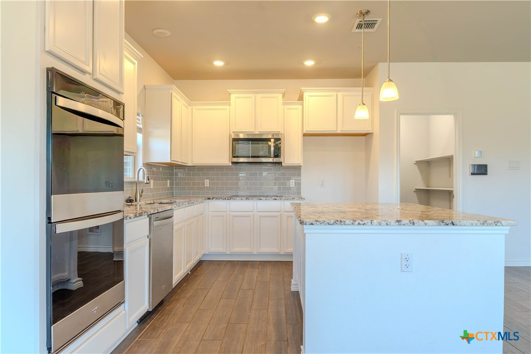 5748 St. Charles Drive Property Photo 13