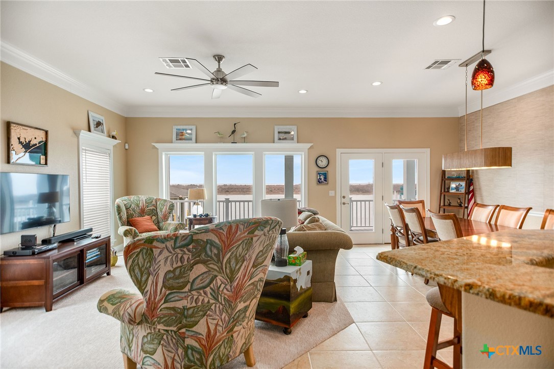 27 Las Palmas Drive Property Photo 10