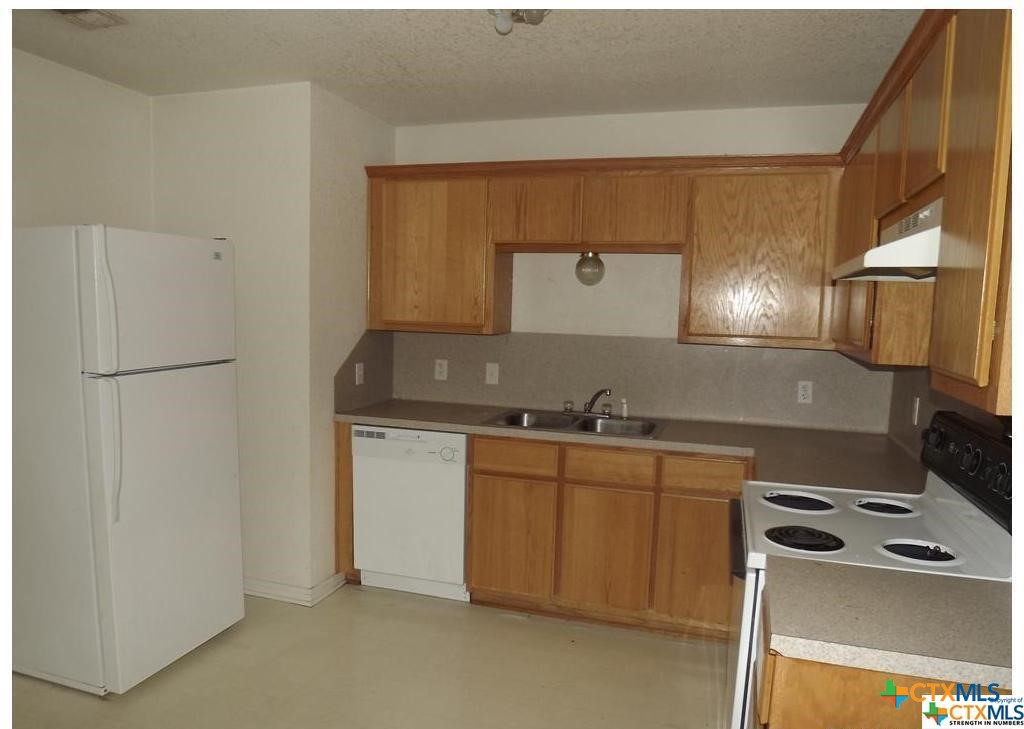 3312 Cantabrian Drive D Property Photo 13
