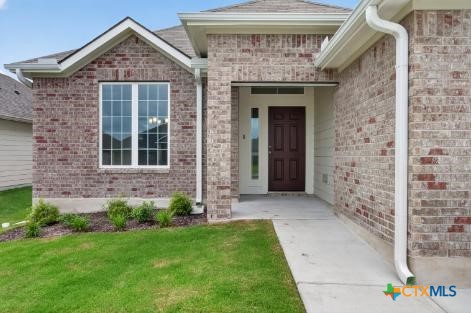 2108 Meridian Loop Property Photo 3