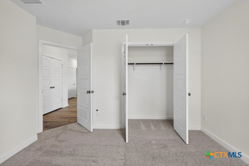 2108 Meridian Loop Property Photo 18