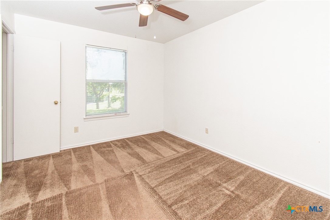 1703 Cedarhill Drive B Property Photo 7