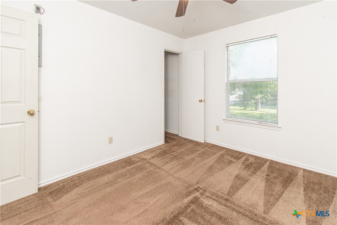 1703 Cedarhill Drive B Property Photo 8