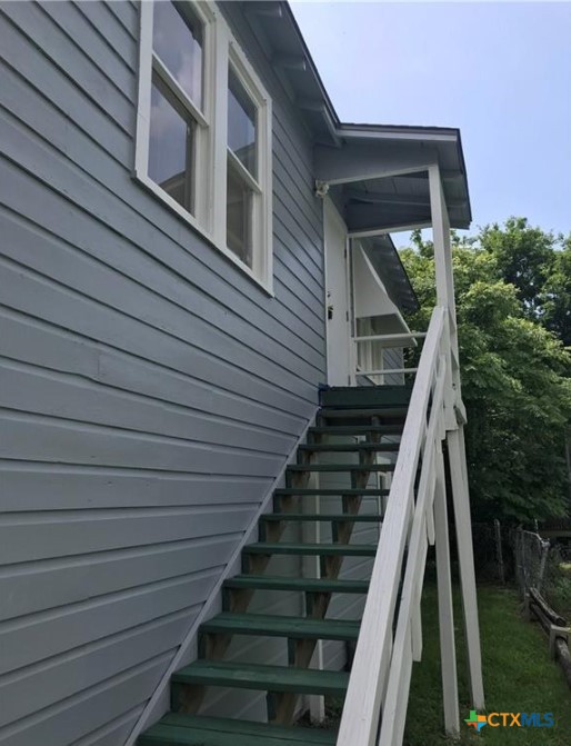 305 E Sabine Street A Property Photo 2