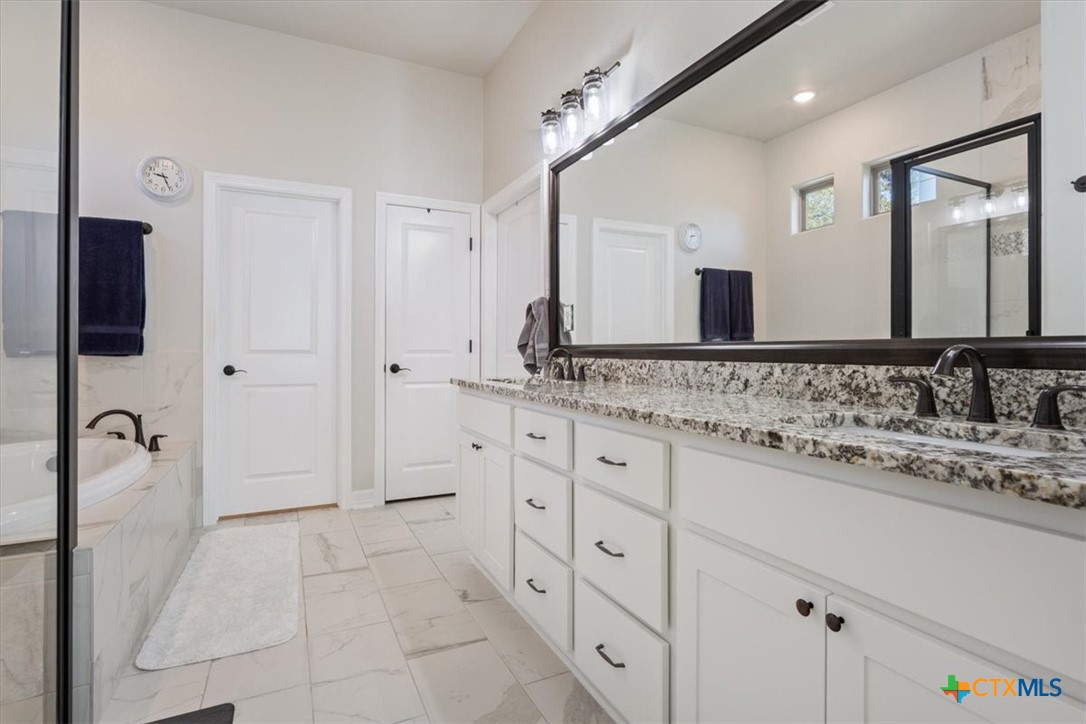 102 Rancho Del Lago Lane Property Photo 19