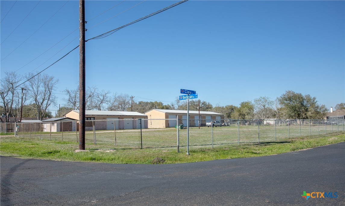 702 & 704 Clay Drive Property Photo 1