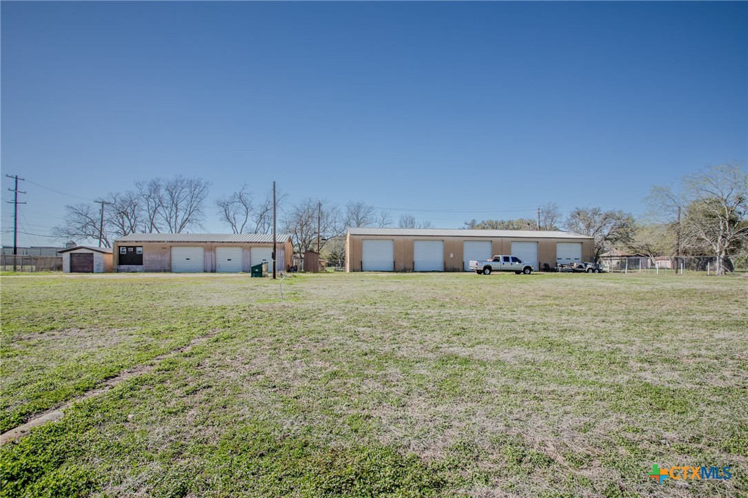 702 & 704 Clay Drive Property Photo 2