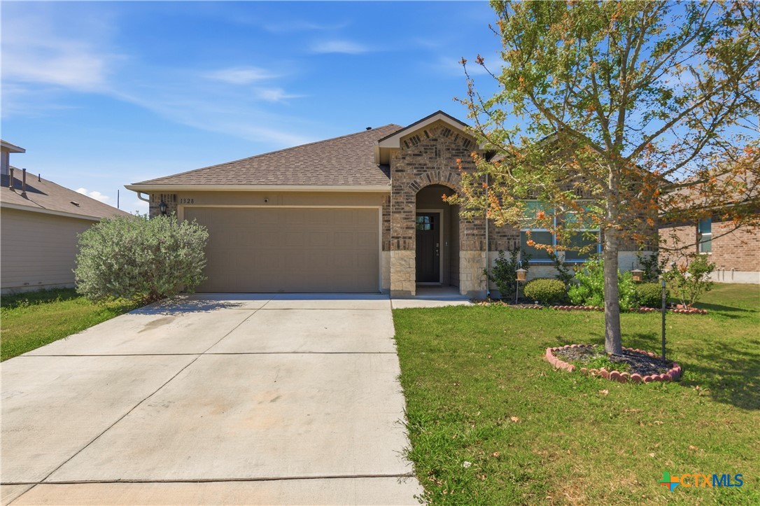 1328 Almond Creek Property Photo 2