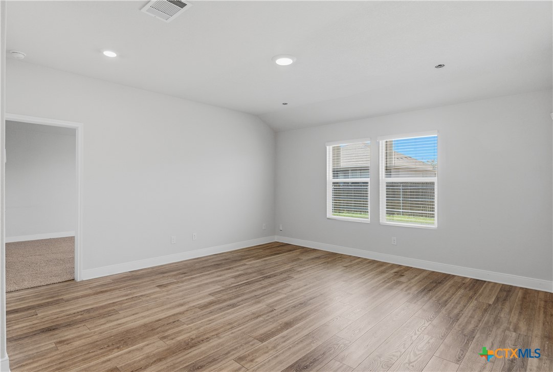 1328 Almond Creek Property Photo 5