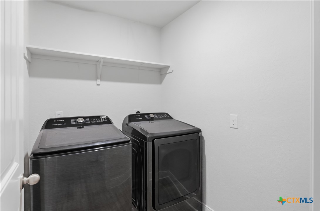 1328 Almond Creek Property Photo 29