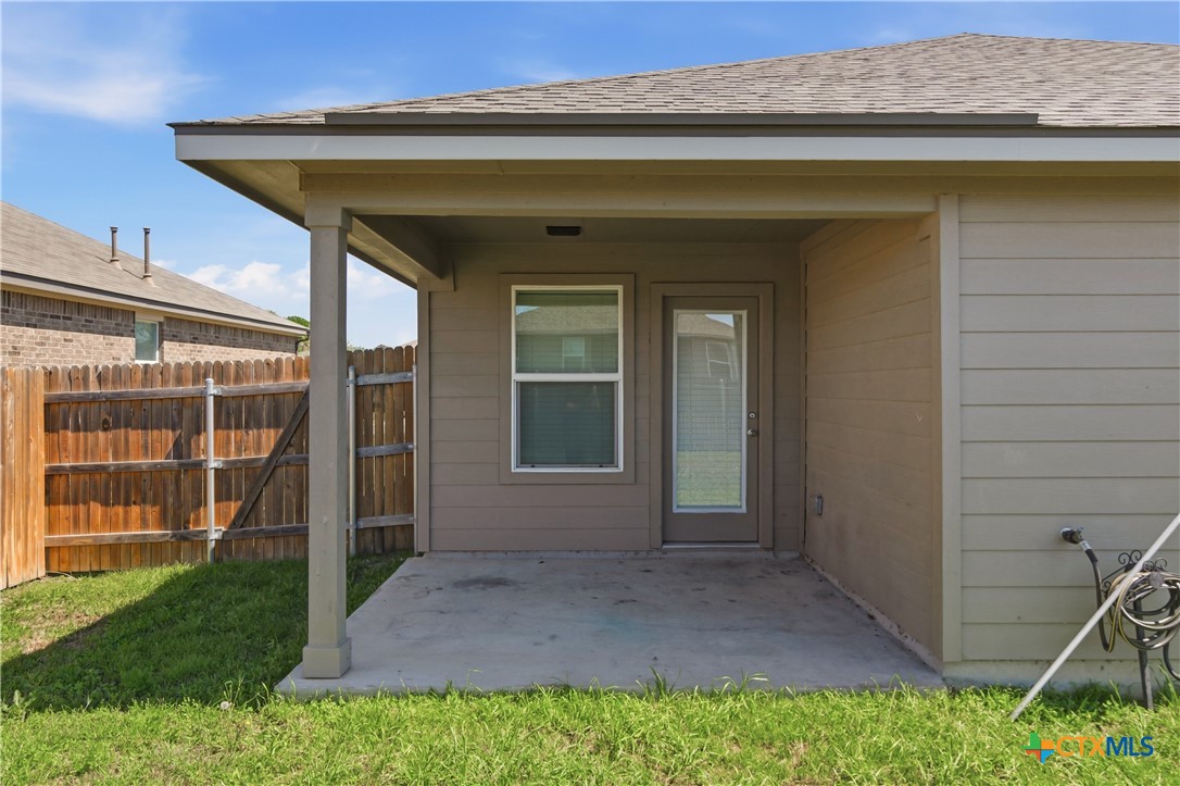 1328 Almond Creek Property Photo 31