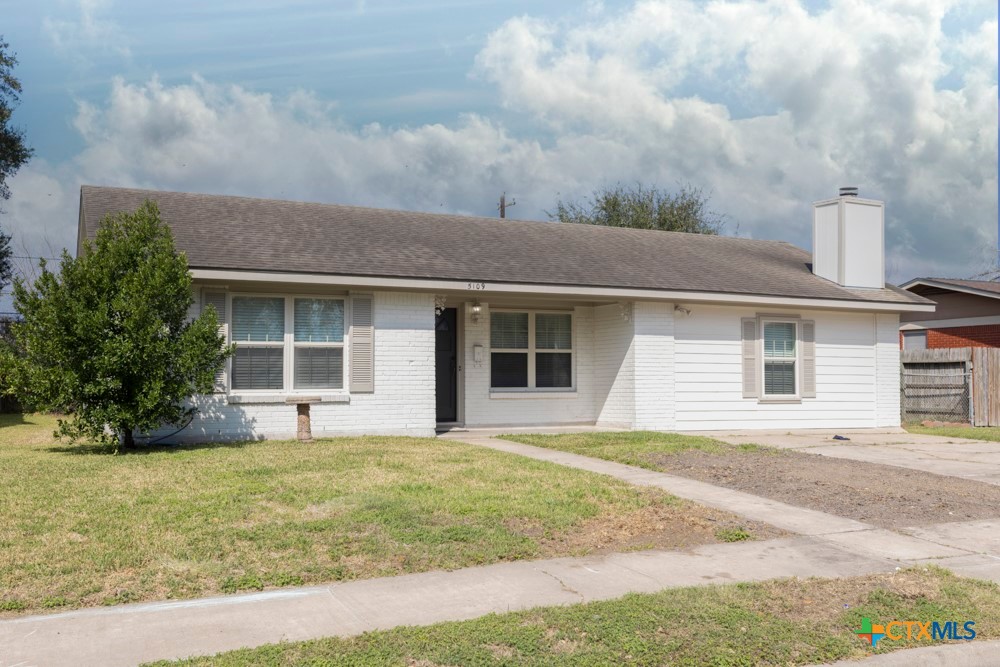 5109 Lilac Lane Property Photo 1