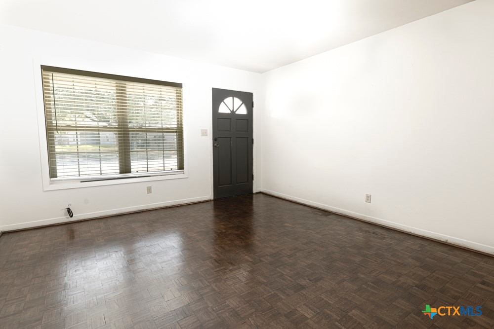 5109 Lilac Lane Property Photo 5