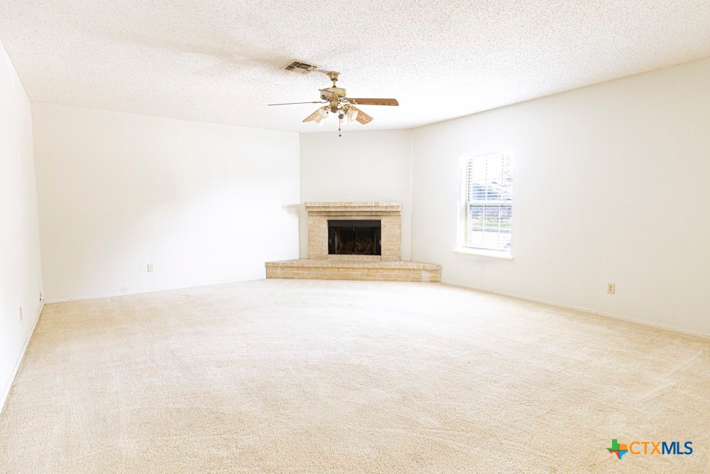5109 Lilac Lane Property Photo 7