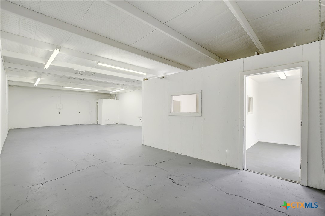 1419 Fleming Drive Warehouse 5 Property Photo 1