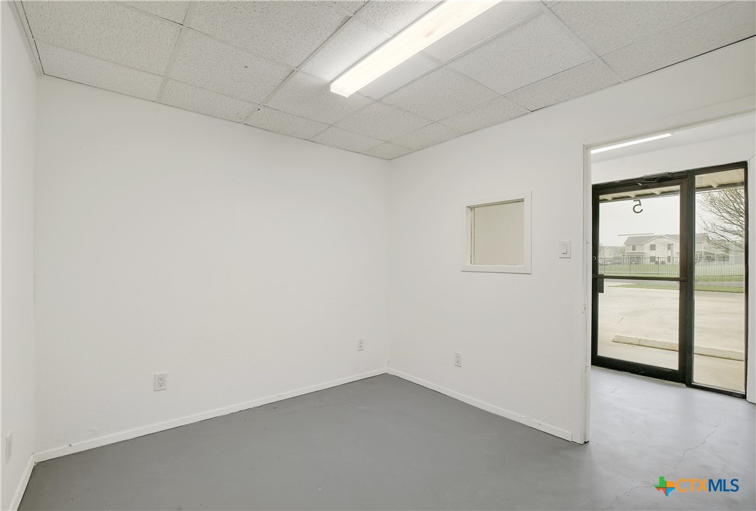 1419 Fleming Drive Warehouse 5 Property Photo 4