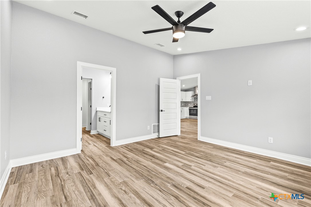 6638 Hickory Forrest Drive Property Photo 11